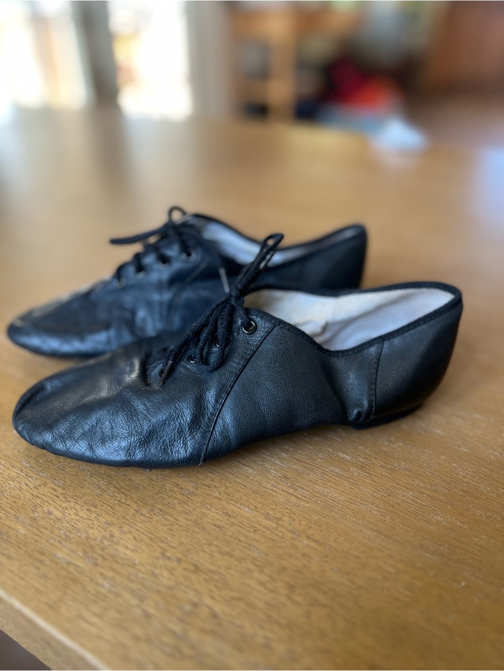 Bloch Dance Women's Jazzsoft Split Sole Leather Jazz Shoe 97.5)